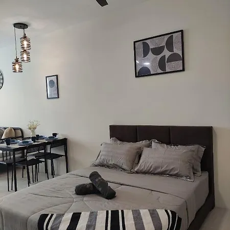 Senandika Homestay Kuching Exterior photo
