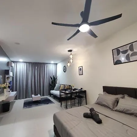 Senandika Homestay Kuching Exterior photo