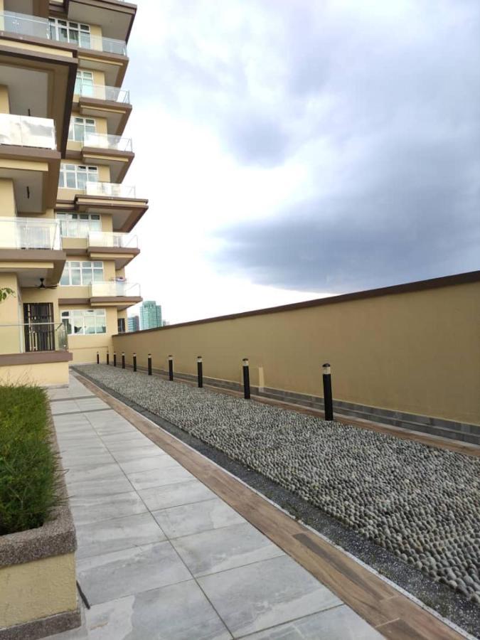 Senandika Apartment *